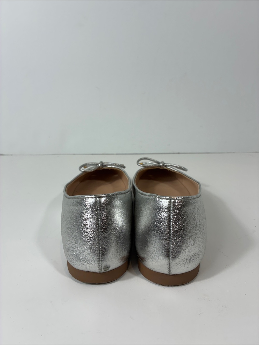 Stuart Weitzman Silver Metallic Ballet Flats Bow Detail Size 7.5 - Picture 3 of 8